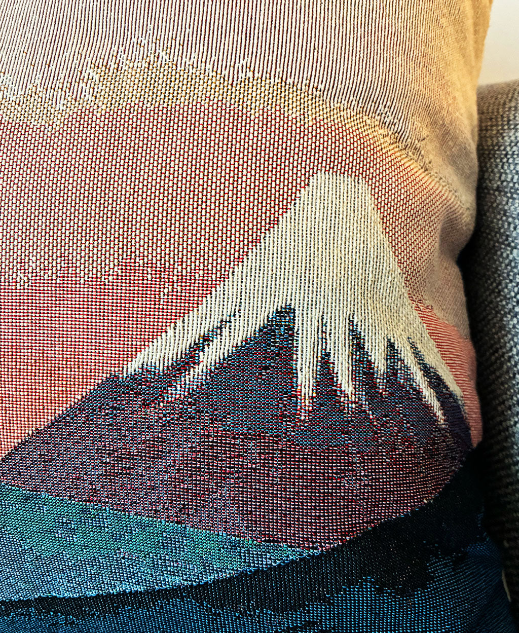 The Wave Woven Pillow
